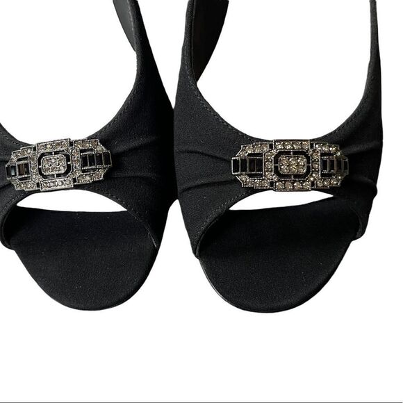 Black Stuart Weitzman Peep Toe Pump w/Crystal Embellishments Great Condition - Picture 12 of 15